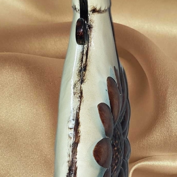 Flower metal vase - Picture 3 of 3